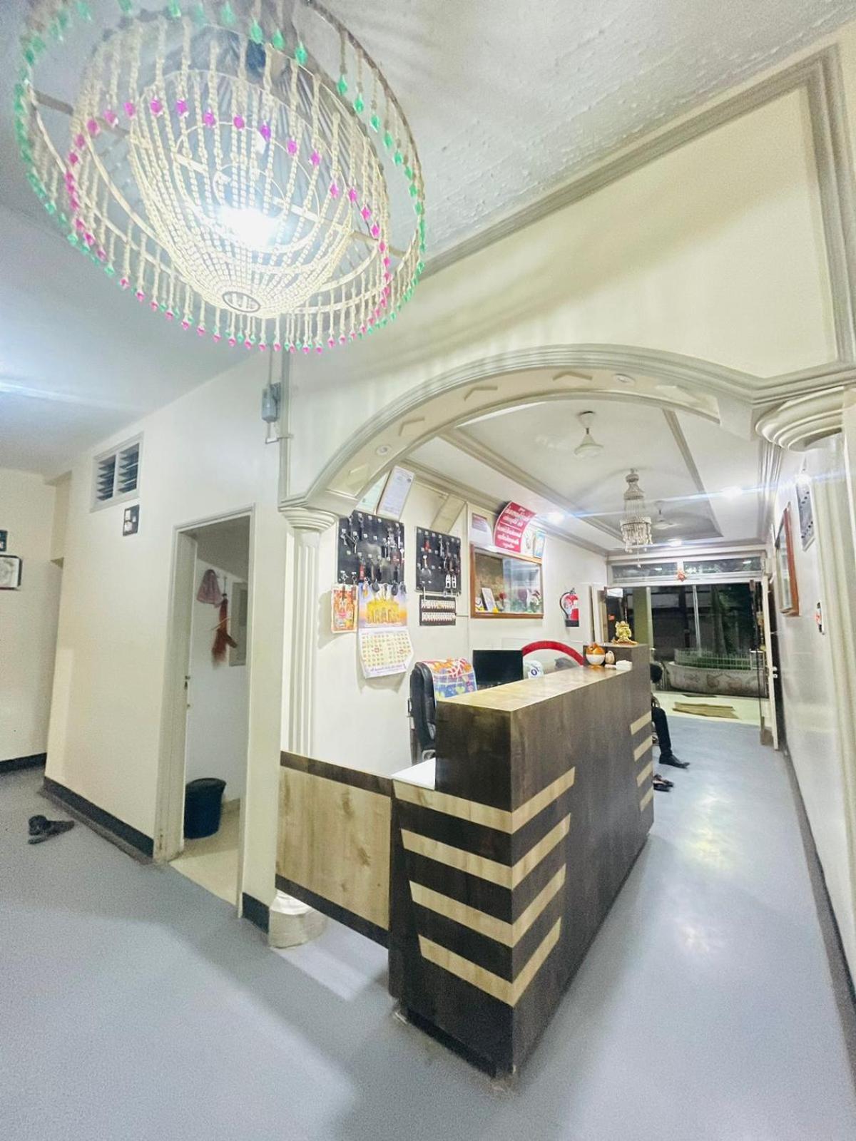 Hotel Rajdhani And Guest House Gujarat - Best Family Hotel In Halol Near Pavagadh And Halol Gidc ภายนอก รูปภาพ